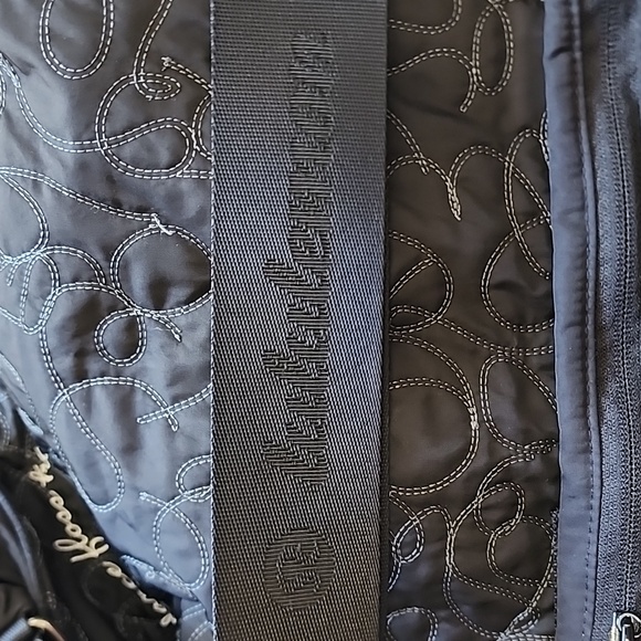 Lululemon Side Stage Dance Bag in Black GUC - Picture 13 of 14